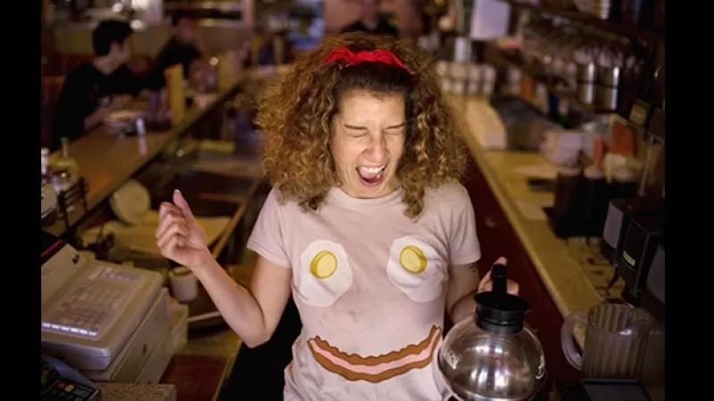 mesero comida estres restaurante