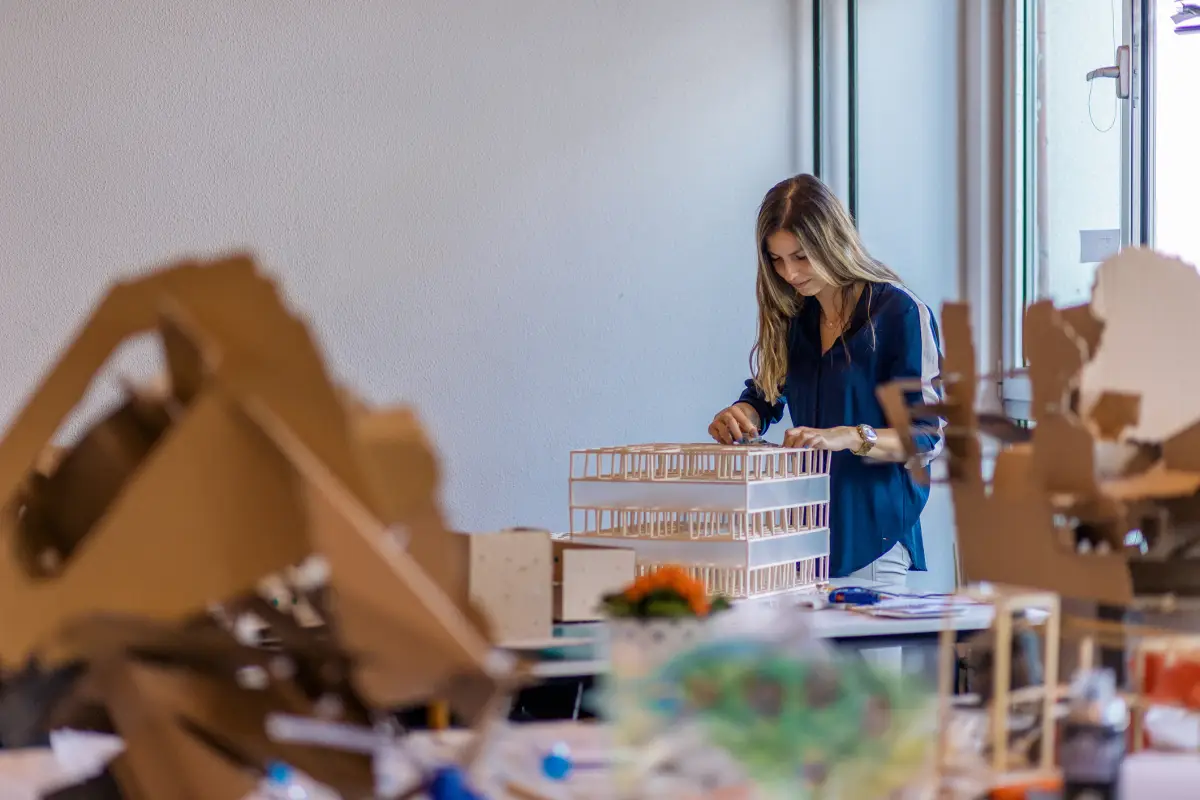¿Estudiar arquitectura es caro? Esto cuesta cursar la carrera en México