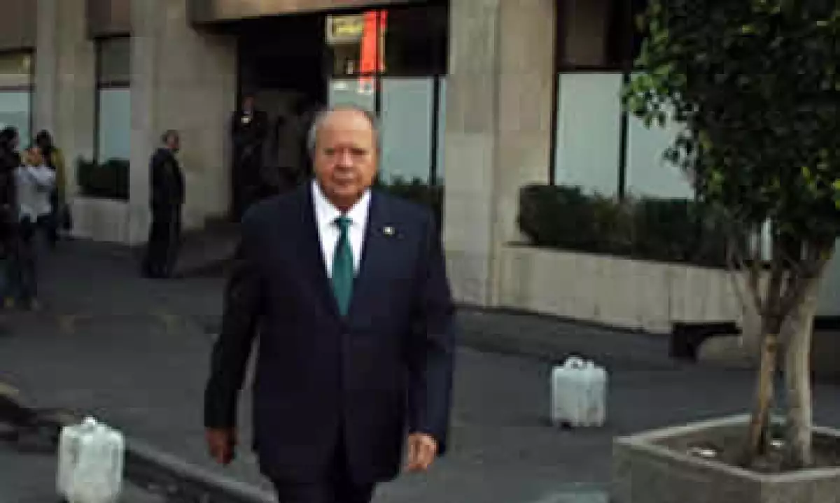 Carlos Romero Deschamps es empleado de régimen contractual con planta de sindicalizado. (Foto: Cuartoscuro)