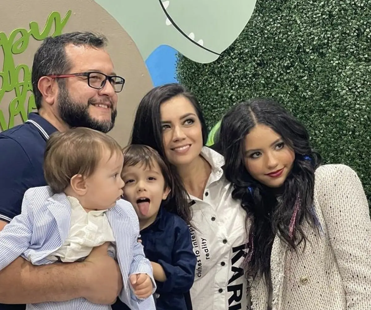 carolyn-adams-jose-ramon-lopez-beltran-hijos