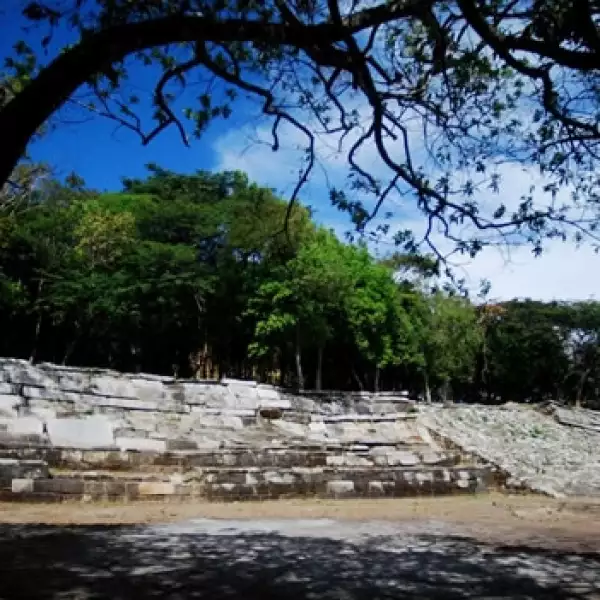 zona arqueologica iglesia vieja