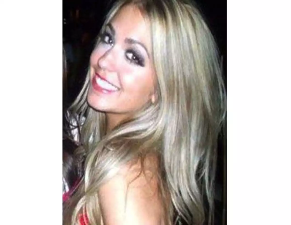 Sara Leal es la supuesta joven con quien Ashton pasó una noche.