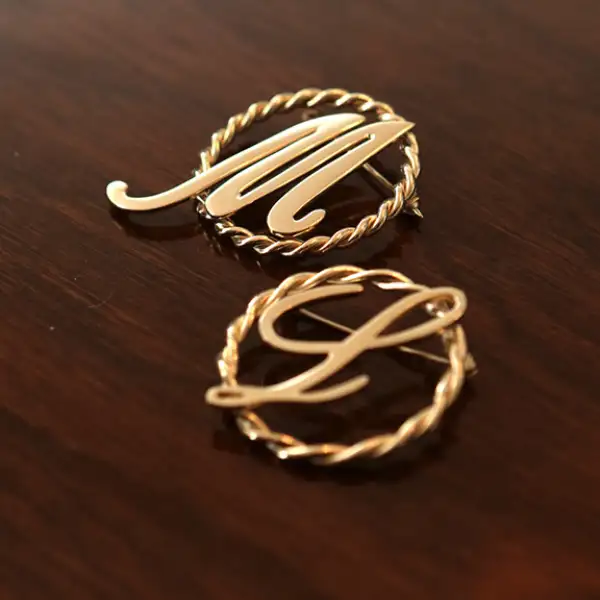 Colección Las Niñas Bien by Daniel Espinosa
