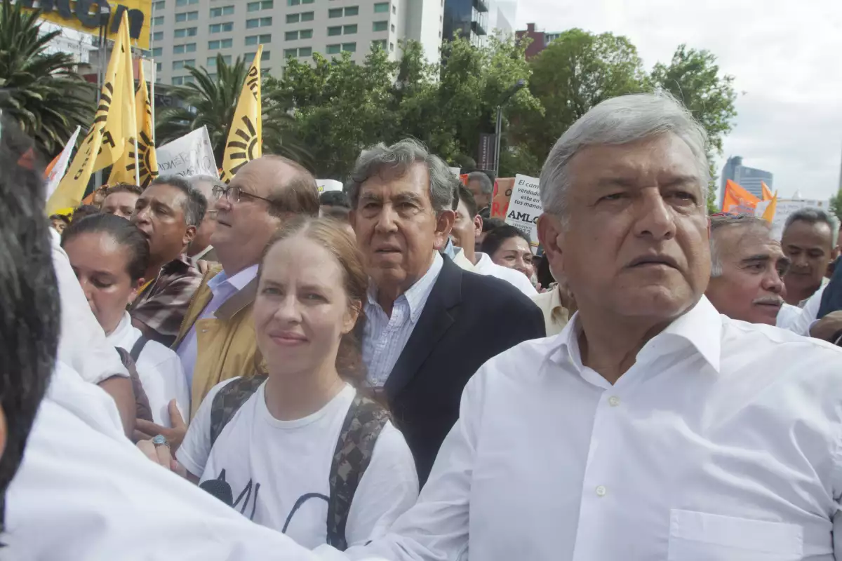 Cuauhtémoc Cárdenas acompañó a López Obrador a su cierre de campaña en 2012 por la presidencia de la República.