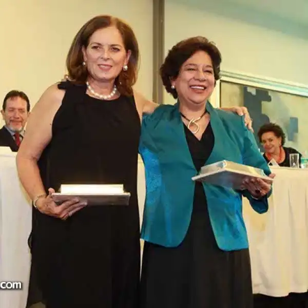 Irma María Iturbide y Teresa Franco