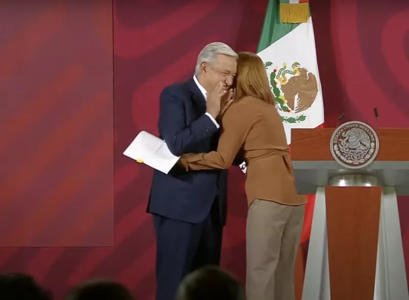 AMLO-TATIANA-CLOUTHIER.png