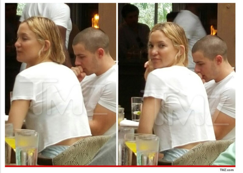 Por su parte, TMZ los ha captado disfrutando de un íntimo desayuno en Miami.