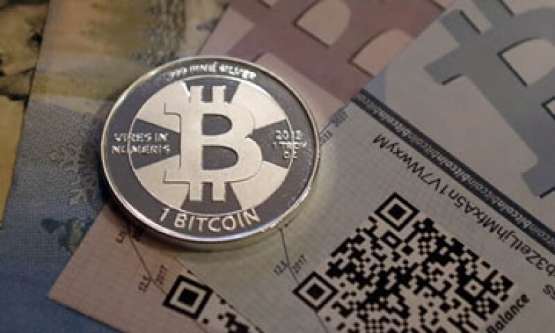 Los bancos tendrían prohibido el manejo de la moneda electrónica, según el plan. (Foto: Reuters)