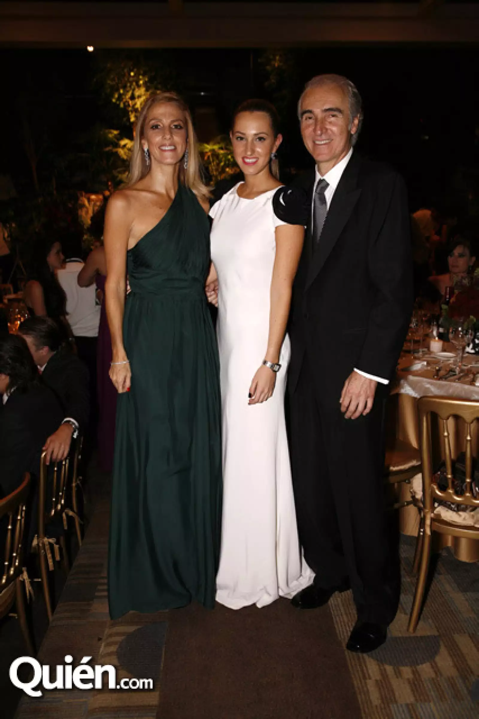 Martha, Natalia y Roberto Guerrero