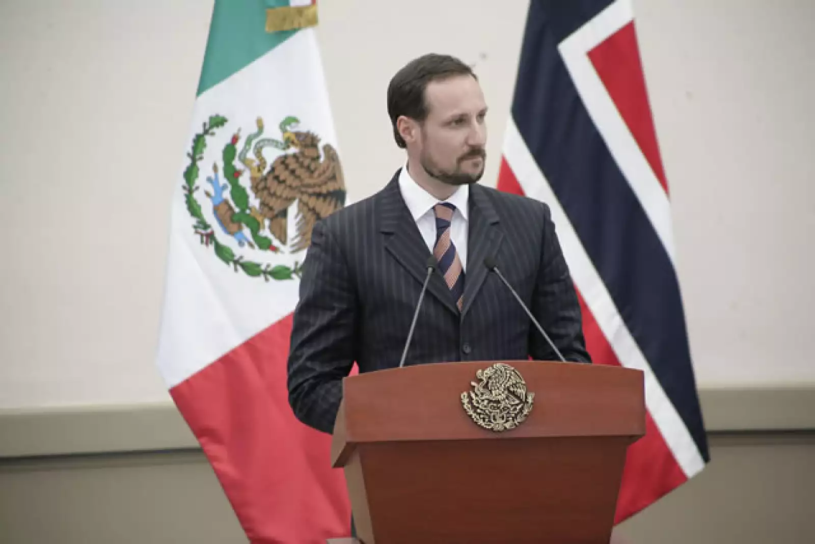 PRINCIPES DE NORUEGA EN CASTILLO DE CHAPULTEPEC