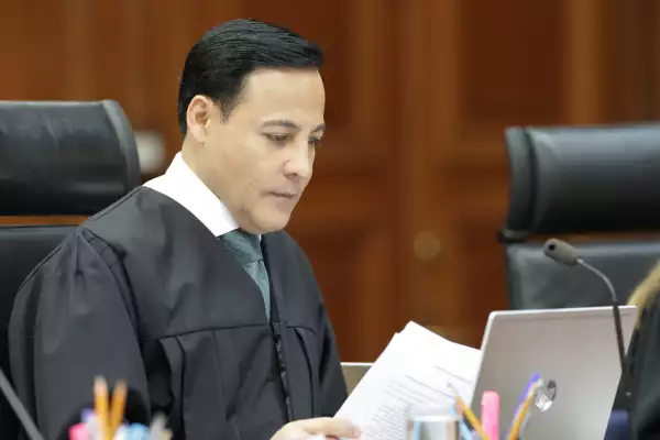 Apartments, cars and even a water concession, among the assets of the ministers of the Court Giovanni Azaél Figueroa Mejía