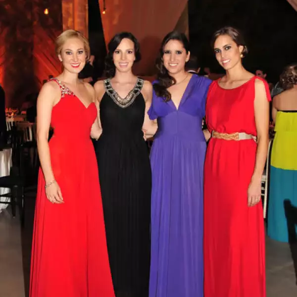 Paola de la Torre, Fernanda Hernández y Celina y Adriana Romo