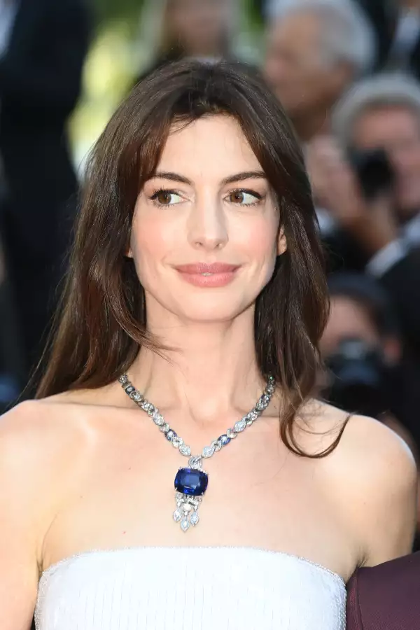 Anne Hathaway