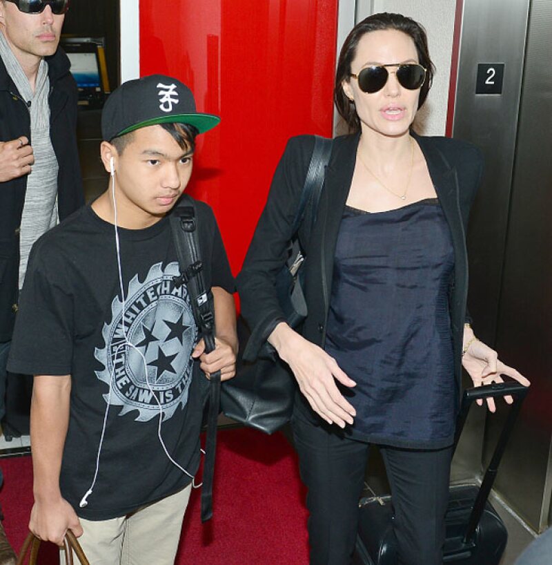 Maddox fue el primer niño que Angelina adoptó después de que lo viera un par de veces en Camboya durante la filmación de Tomb Raider, filme que le generó una gran popularidad a la actriz.