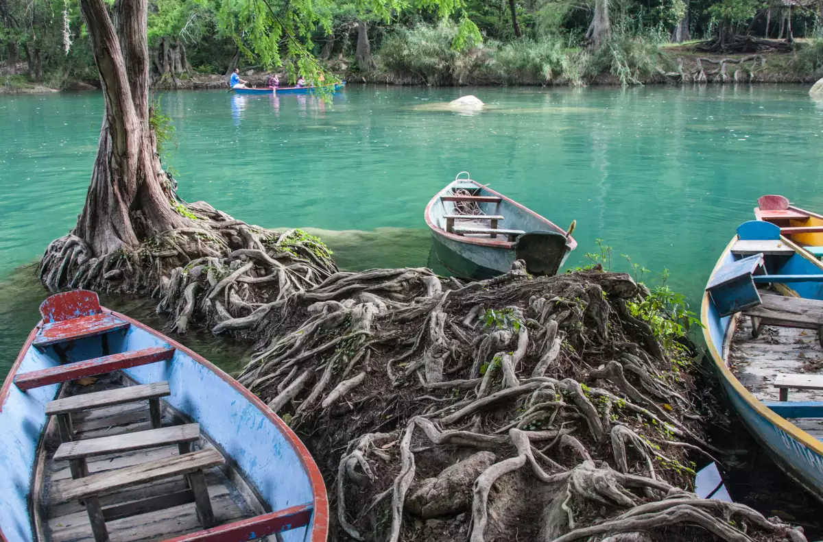 Aguas termales dos