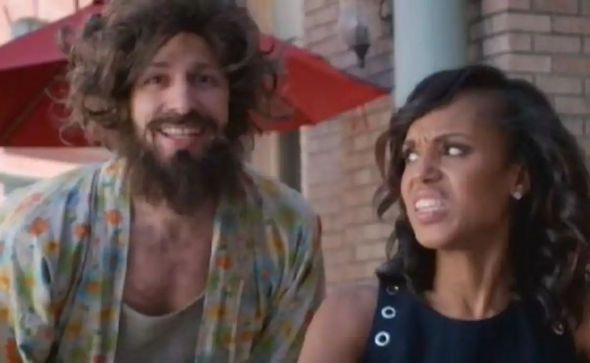 El comediante hizo un musical como presentación en donde la actriz Kerry Washington hizo un cameo.