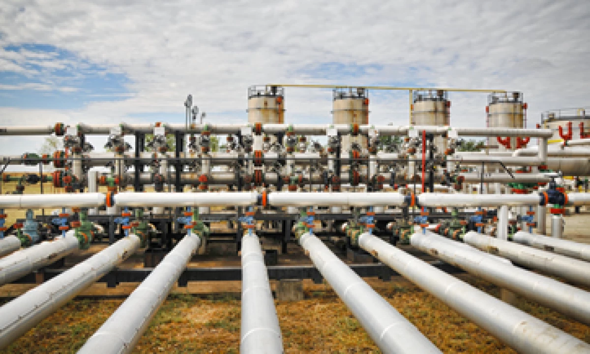 Las acciones de IEnova descendieron este lunes 2.31% en la Bolsa mexicana. (Foto: shutterstock)