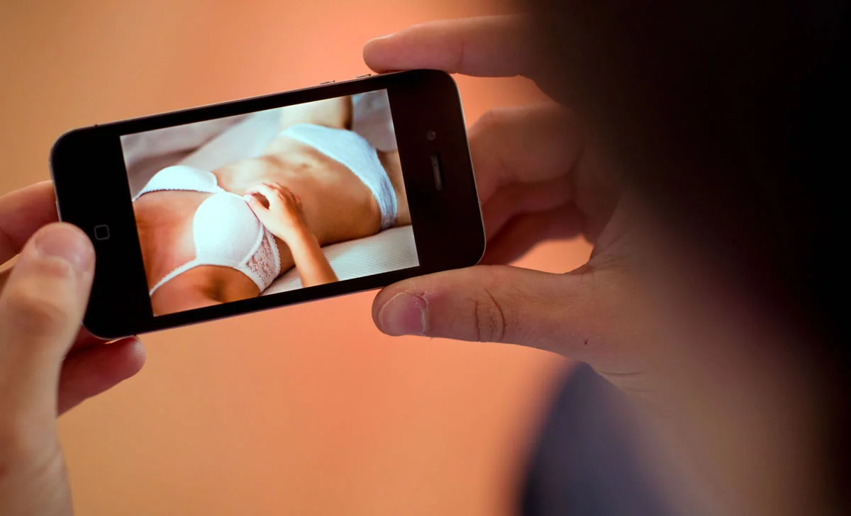 El sexting facilita la extorsión sexual.