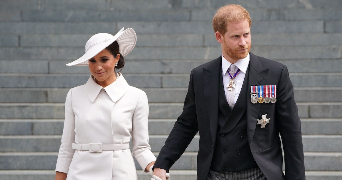 Harry y Meghan denuncian a paparazzi rondando el colegio de sus hijos; el caso recuerda a Diana
