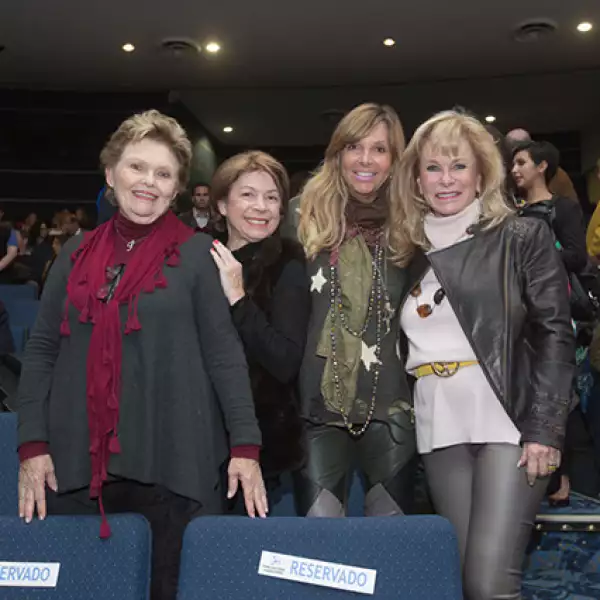 Silvia Kurian,Terry Dana,Ivonne Kurian,Stephanie Fastlich