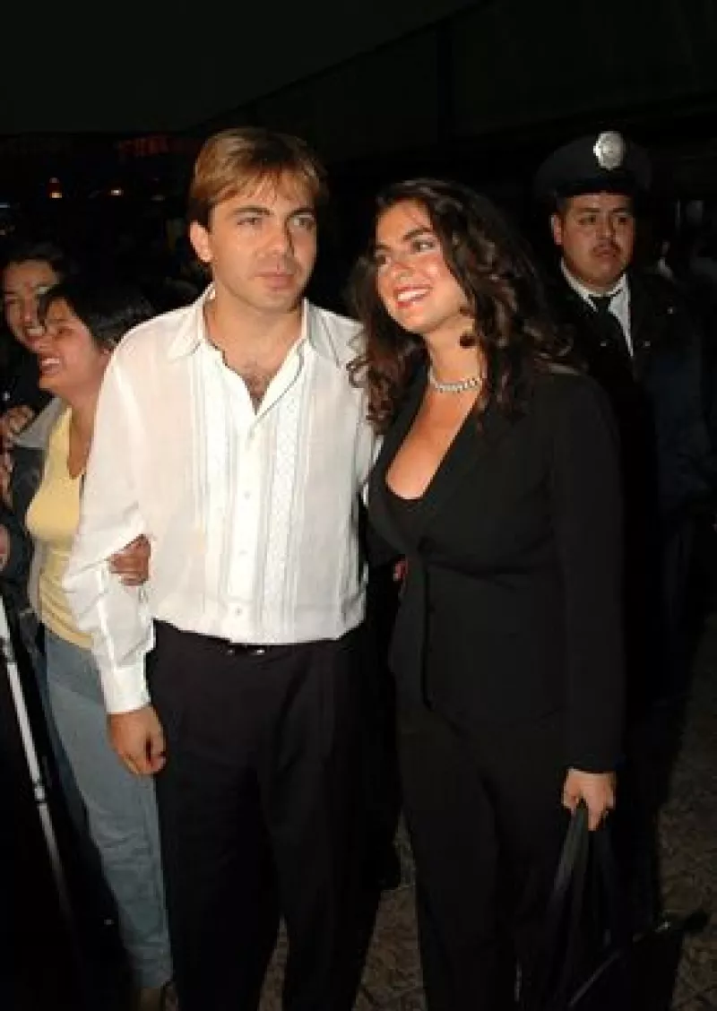 Luego de un año en el proceso legal, el cantante y la abogada argentina Valeria Liberman firmaron su separación. Será en los próximos días cuando los detalles del acuerdo se den a conocer.