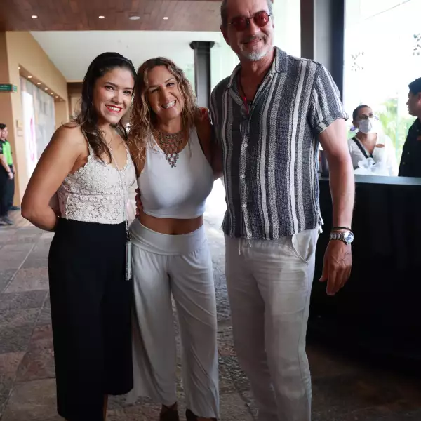 Julieta Gorosquieta, Malu Zorrilla y José Carranza