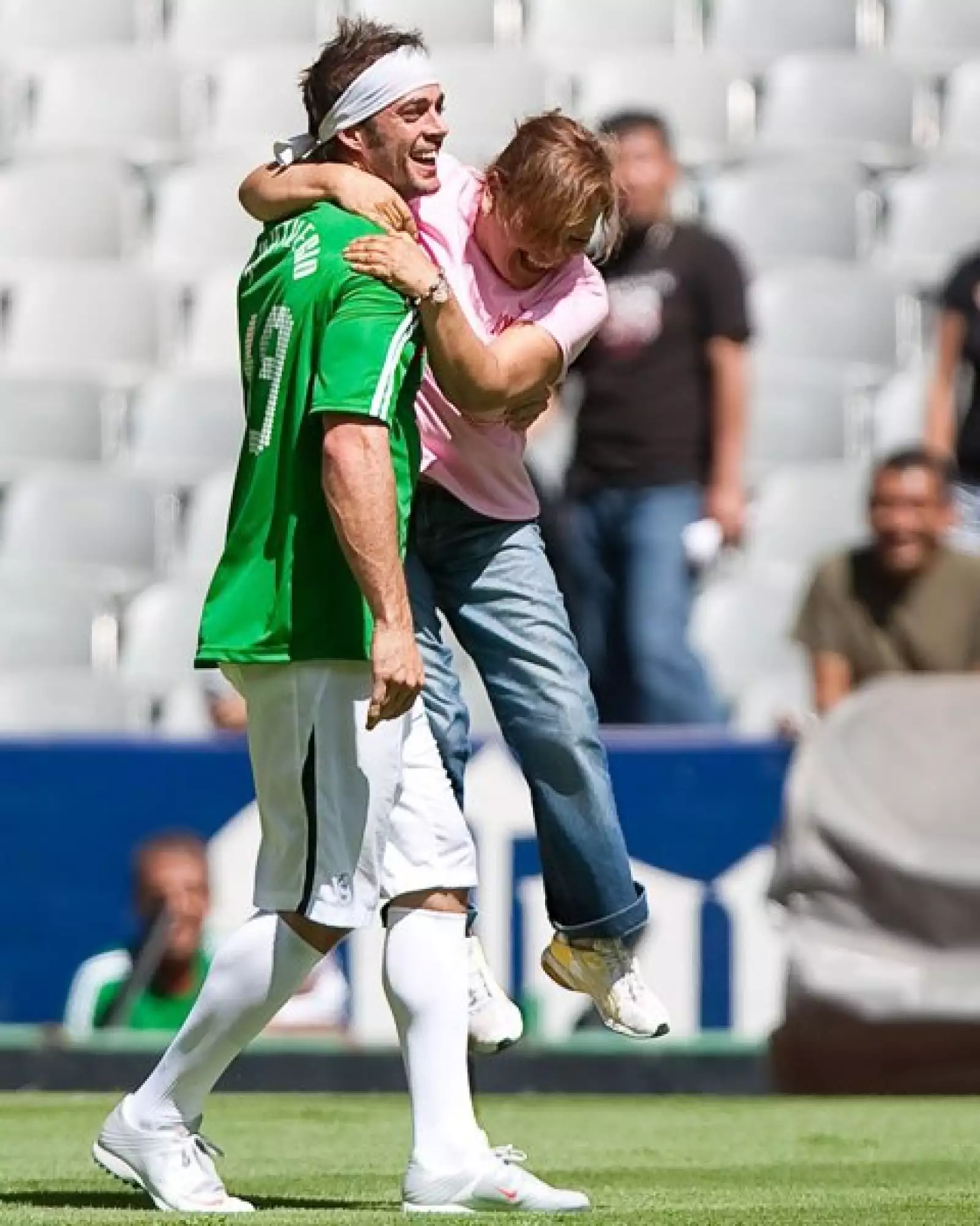 Los actores viajaron desde Mérida, donde grabaron las últimas escenas de la telenovela, para participar en este acto a beneficio.