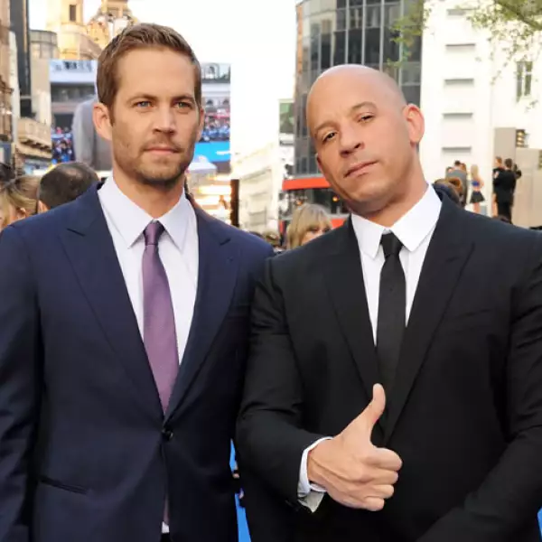 En 2014 se estrenará la película número 7 de la saga que lo dio a conocer. En la imagen junto a Vin Diesel.