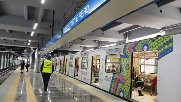 San Antonio Abad Metro.jpg