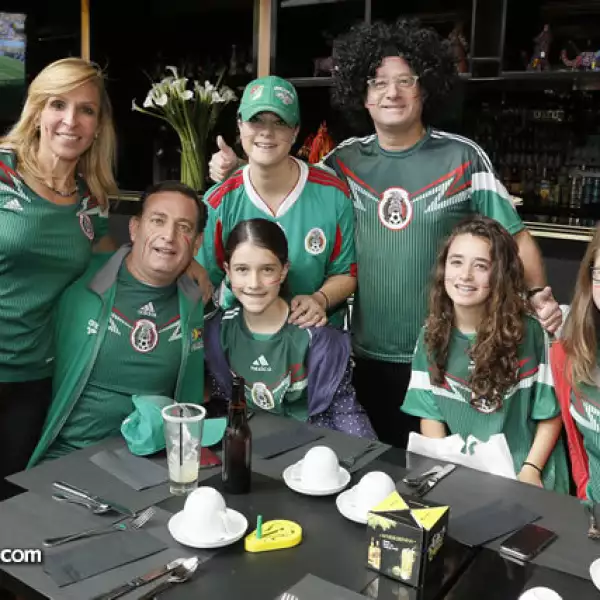 Coca Topete,Rafael Enecoie,Sofía Lachman,Fermín Enecoie,Isabel Lachman,Begoña Enecoie,Ana Enecoie