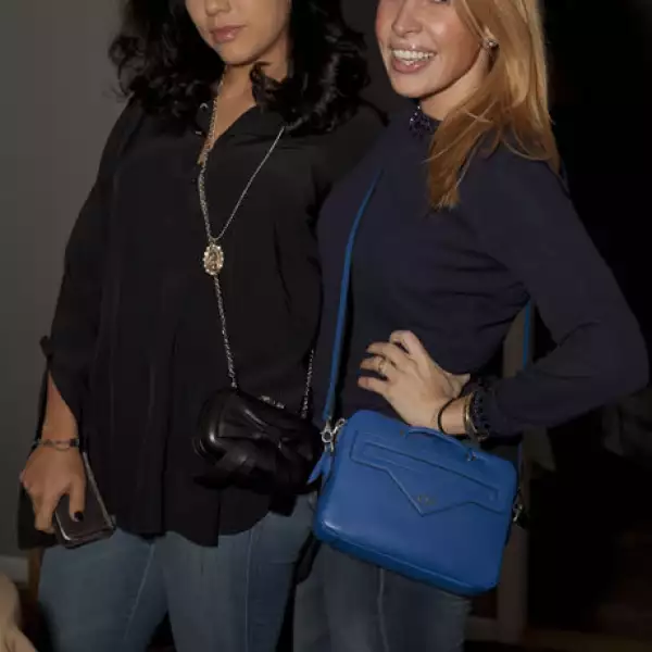 Claudia Flores,Beatriz Pasquel