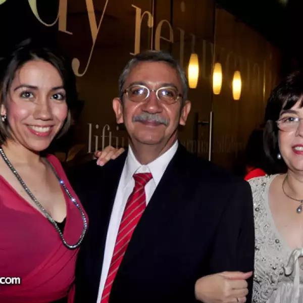 Gaby, Javier y Adriana Arvide