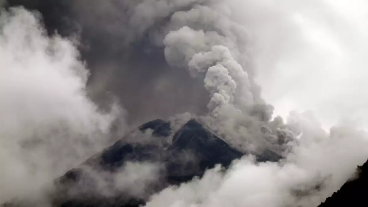 Volan en erupcion