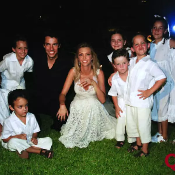 Enrique Hernández Pons, Luara Álvarez, Pajes