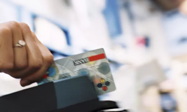 En 2011 reportaron 160,000 fraudes en tarjetas de crédito y débito. (Foto: Thinkstock)