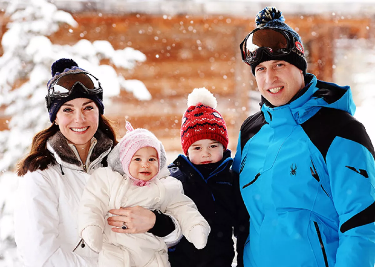 La familia real pasó el fin de semana en los Alpes franceses, donde tuvieron la oportunidad de divertirse en grande a bajas temperaturas.