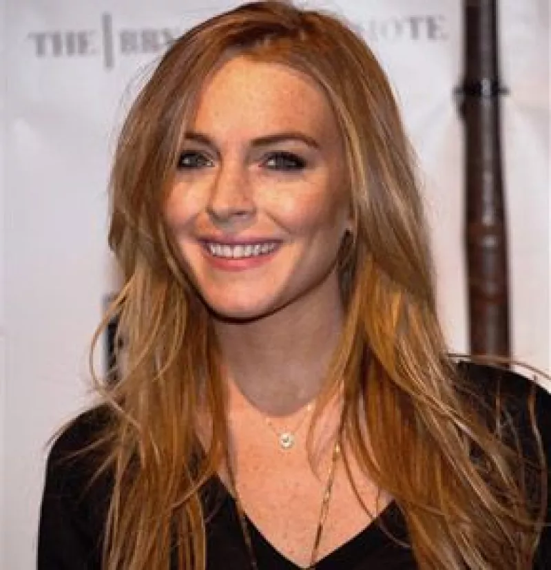 La actriz estadounidense admite estar buscando empleo en estos tiempos difíciles y ya entablado conversación con Sean Penn `para que me incluya en su proyecto´.