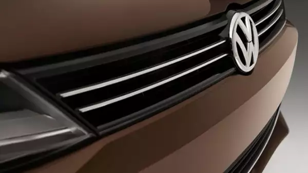 El primer servicio será a los 15,000Km o un año y no tendrá costo.