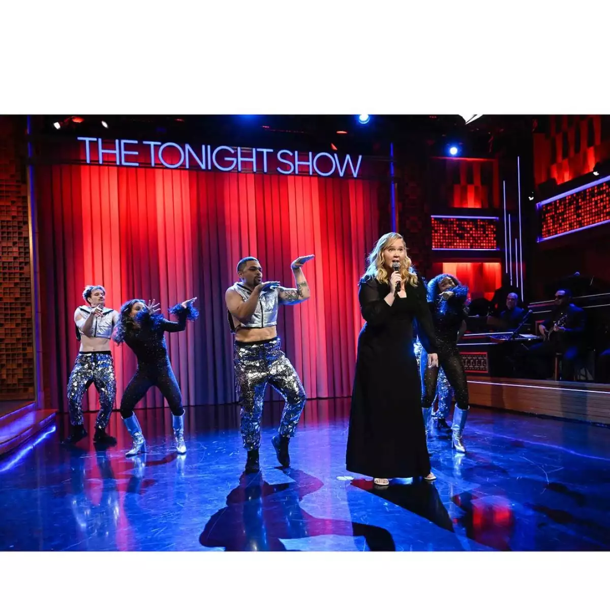 Amy Schumer confiesa que padece el síndrome de Cushing.