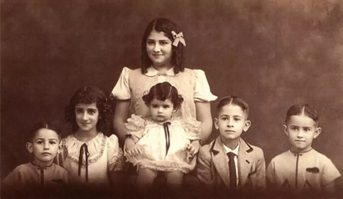 LA FAMILIA SLIM HELÚ. Los hermanos Carlos, Alma, Nour, Linda, Julián y José.