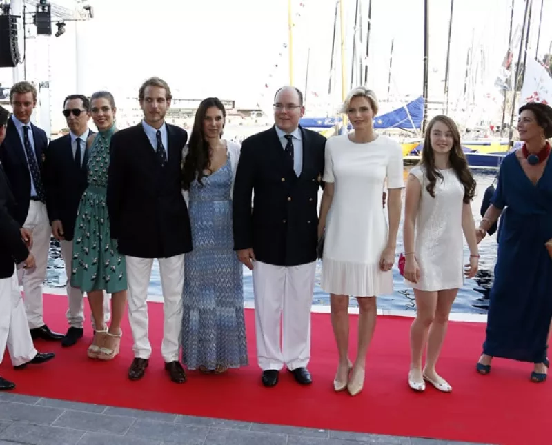 Bien dicen que un bebé une a la familia y el caso de la Familia Real de Mónaco no es la excepción. Hoy los Grimaldi están más unidos que nunca en espera de un nuevo heredero.