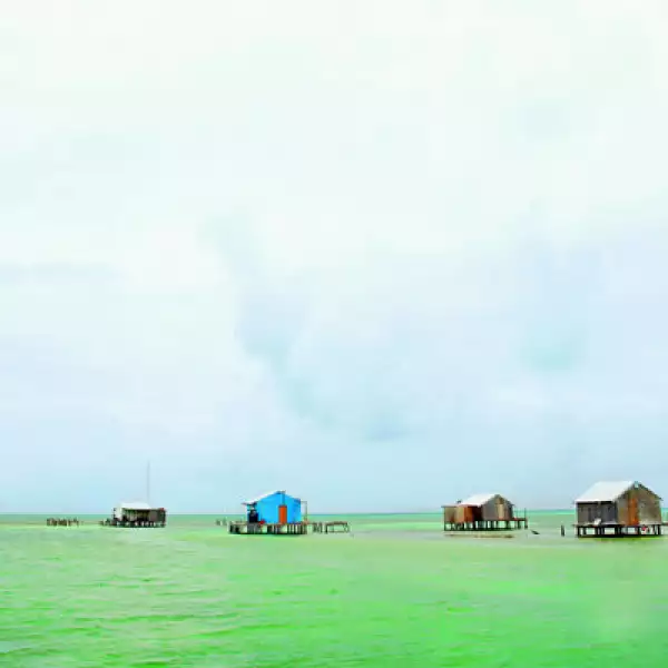 Campamento de pescadores en Banco Chinchorro.