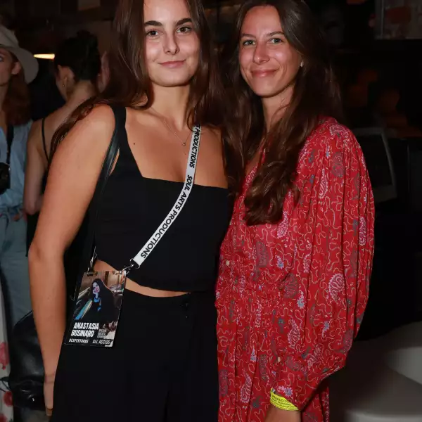 Anastasia Businaro y Maki Oddo 