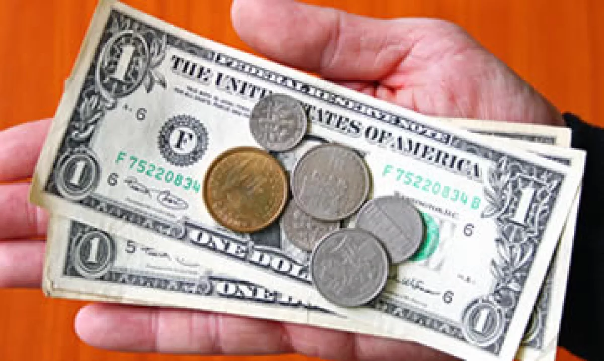 Banco Base estimó que el tipo de cambio oscile entre 12.96 y 13.03 pesos por dólar. (Foto: Getty Images)