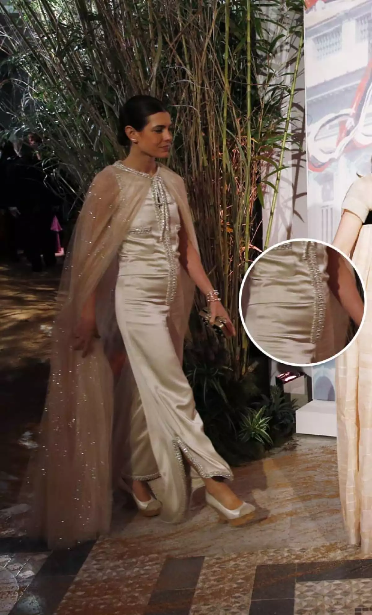 Más que llamar la atención por su outfit, Carlota Casiraghi denotó una pancita.