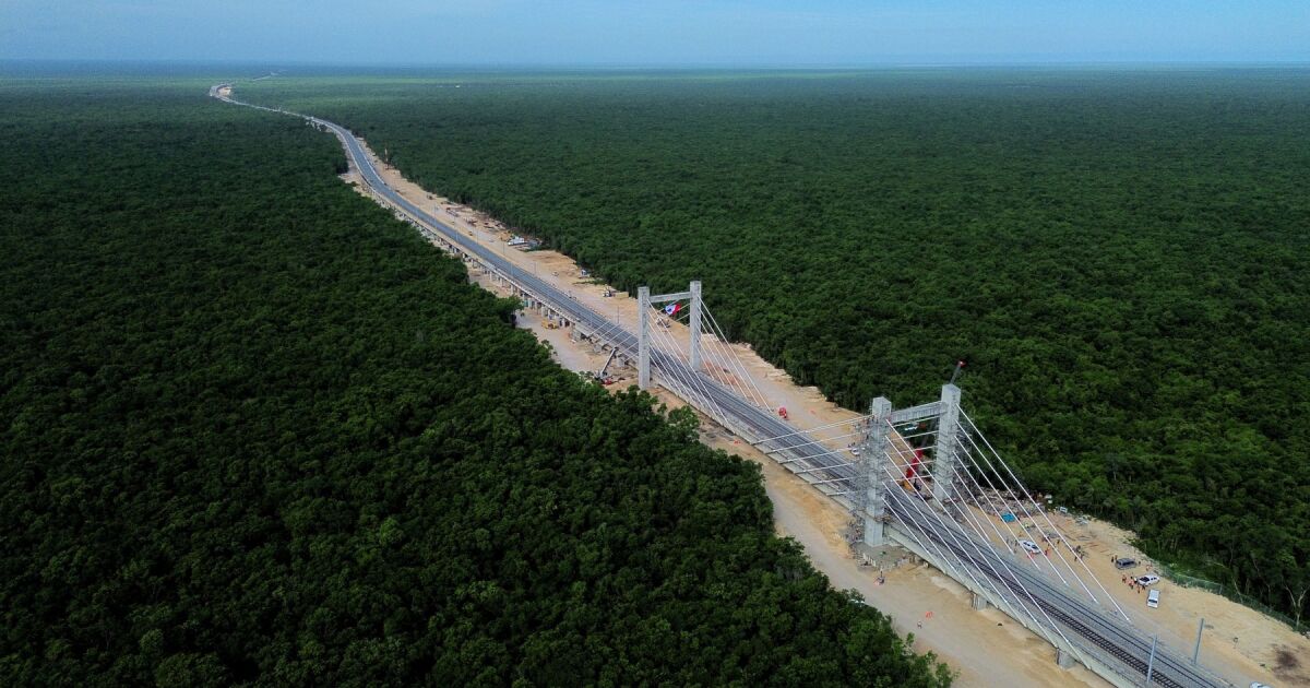 AMLO, Sheinbaum'a ayrılırken Turizm, Pemex ve Enerji için daha fazla para bıraktı