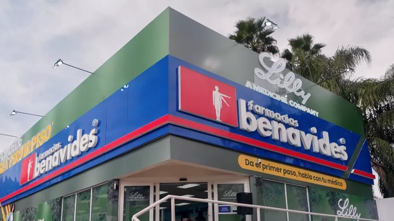fachada-de-farmacias-benavides.jpeg