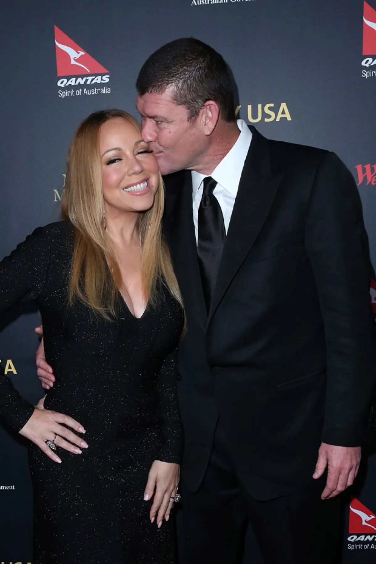 La cantante recibió un impresionante anillo de 35 quilates de James Packer.