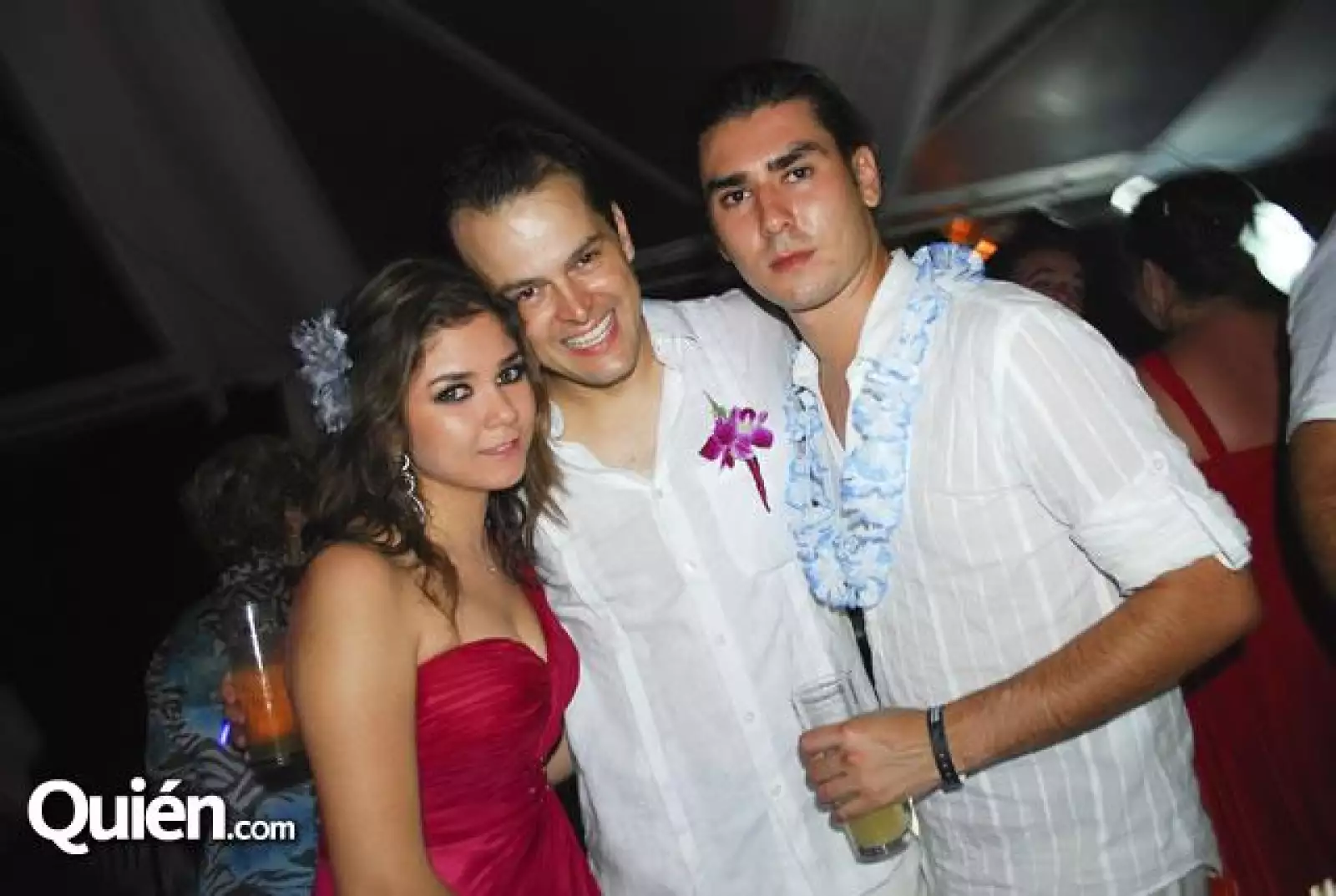 Irlanda Aceves,Oliver Muñiz y Juan Aceves