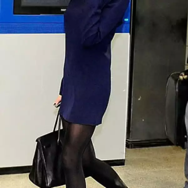 Con vestido, coulottes o un simple pantalón, la guapísima esposa de David Beckham siempre luce espectacular.